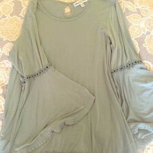 Long green nice top !!